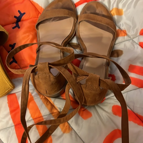 Shoe Bundle - Picture 13 of 13